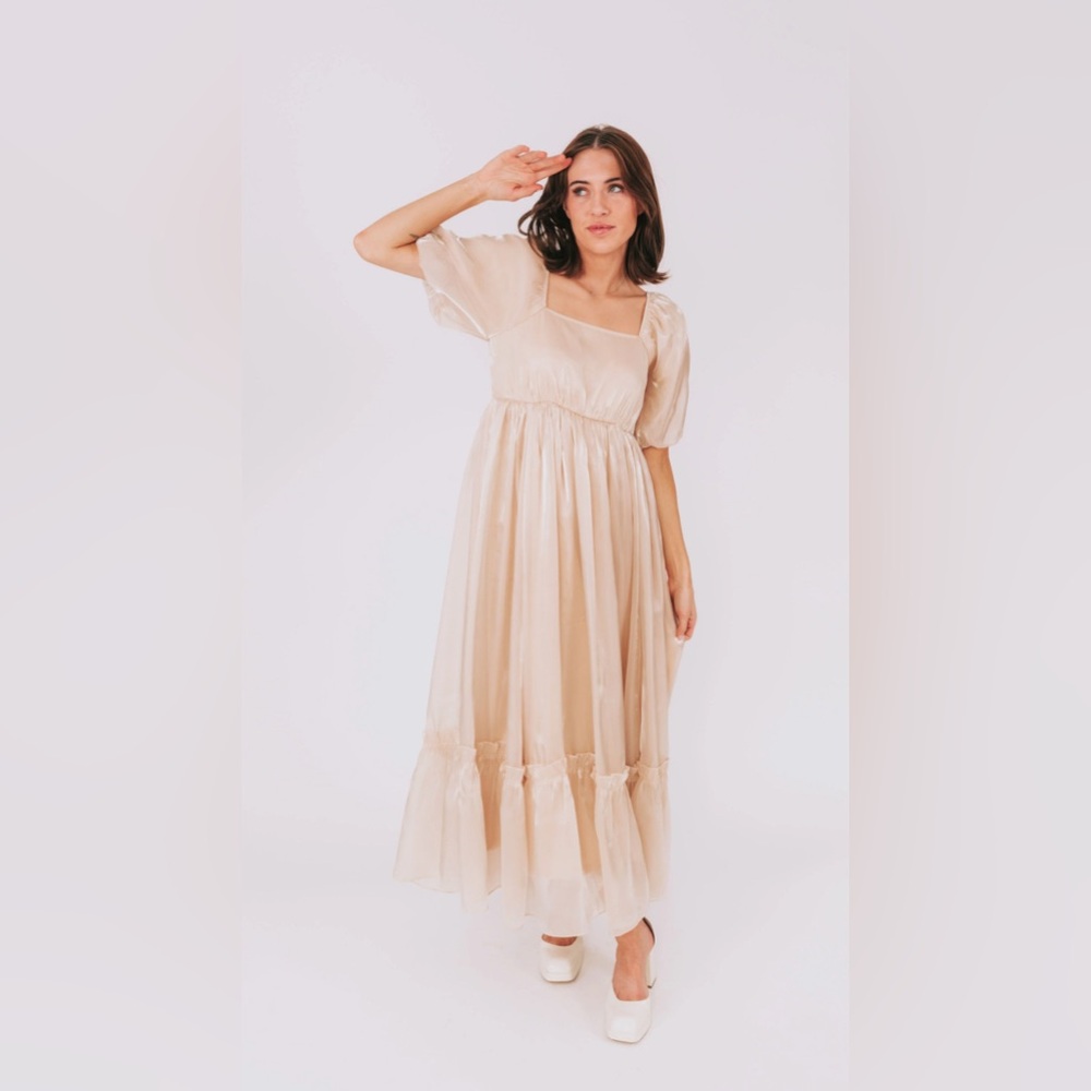 Elegant Cream Maxi Dress with Puff Sleeves